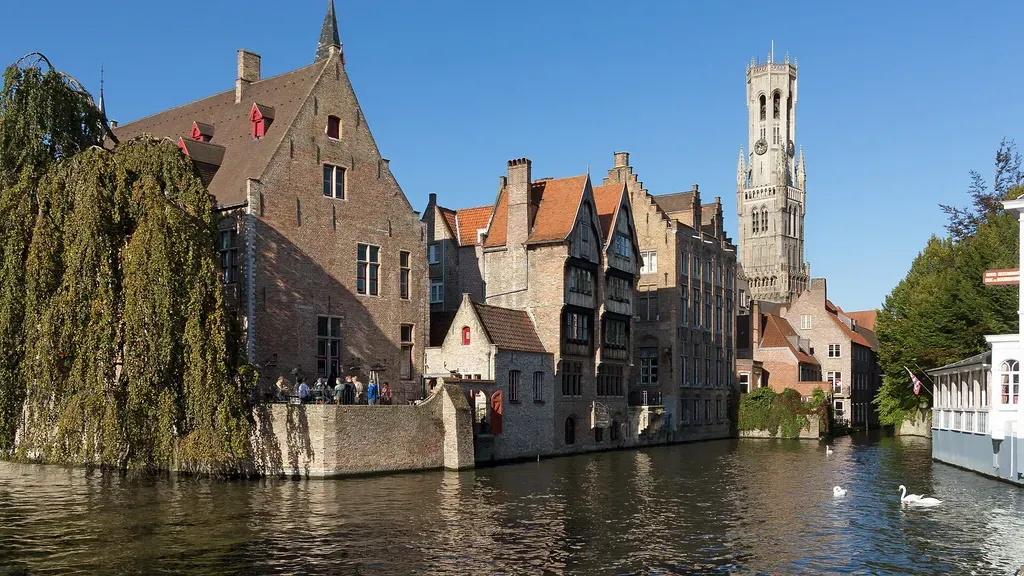 Canal et beffroi de Bruges